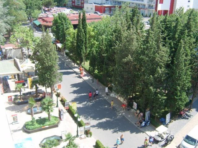 Planeta Hotel & Aquapark Free Beach Access Σάνι Μπιτς Εξωτερικό φωτογραφία The main square of the town