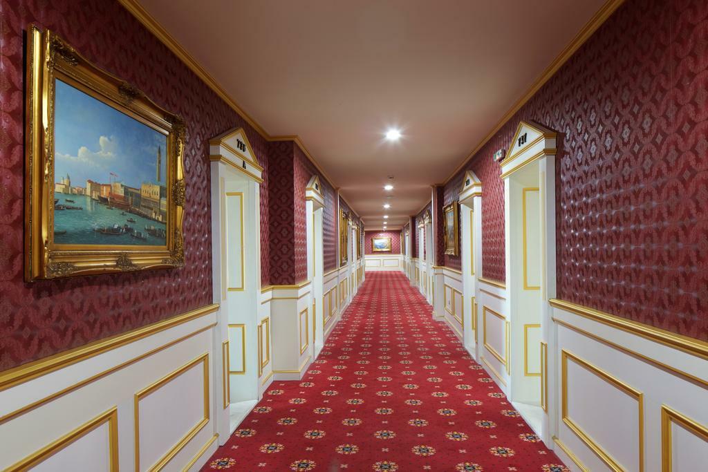 Planeta Hotel & Aquapark Free Beach Access Σάνι Μπιτς Εξωτερικό φωτογραφία A corridor